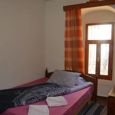 Guest house Taksiyarhis 3*