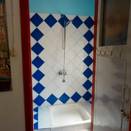 Taksiyarhis Konukevi