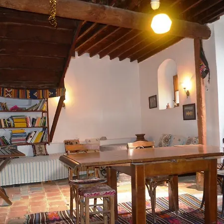 Taksiyarhis 3* Ayvalı