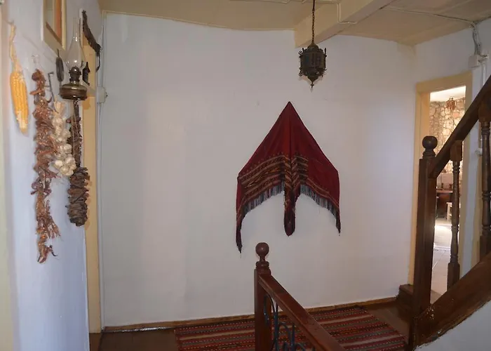 Pensión Taksiyarhis