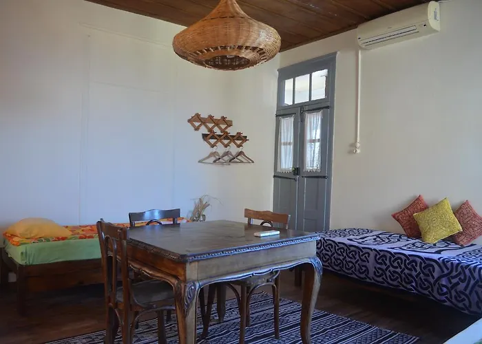 Taksiyarhis Pensión 3*