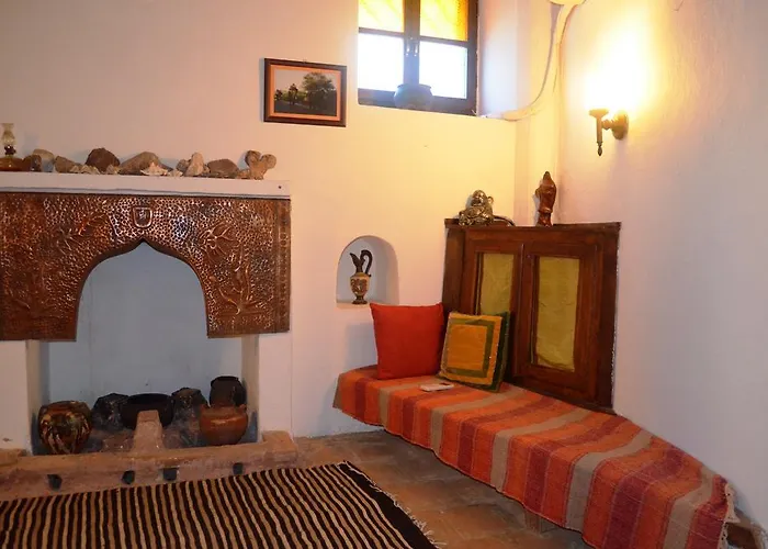 Pensión Taksiyarhis 3*