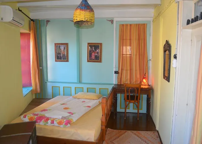 Taksiyarhis Pensión