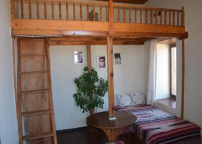 Taksiyarhis Pensión 3*