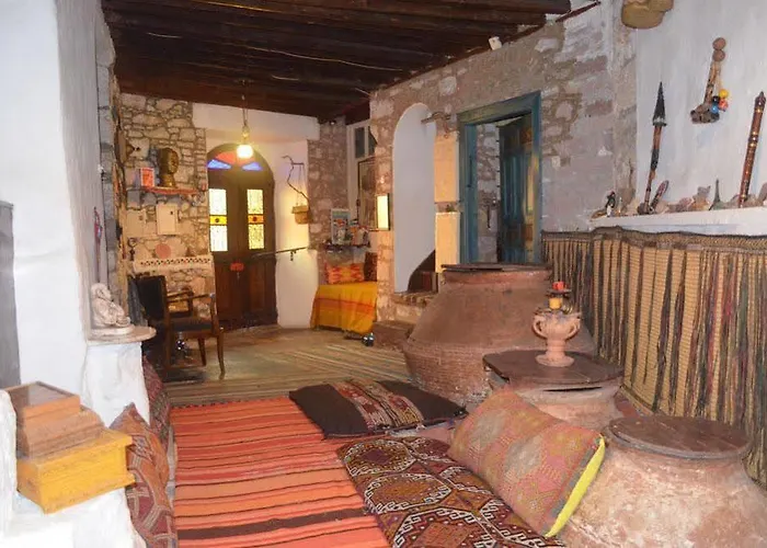 Pensión Taksiyarhis