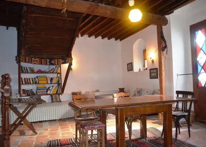 Taksiyarhis 3* Ayvalı